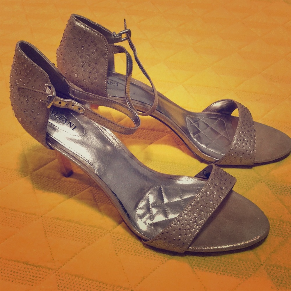 Size 10 rose gold Alfani heels